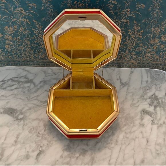 Vintage Velvet Octagon Jewelry Box - Picture 2 of 6